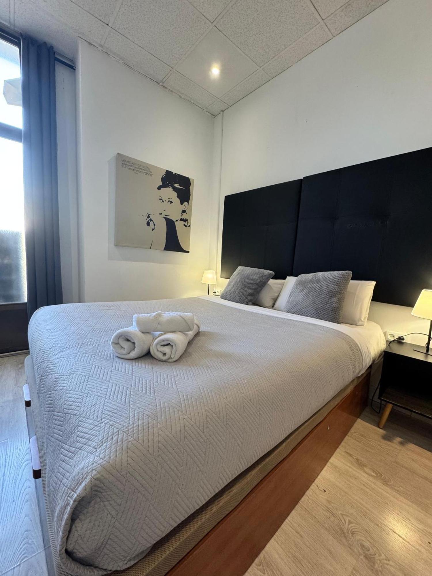Opera Lux Hotel Madrid Luaran gambar